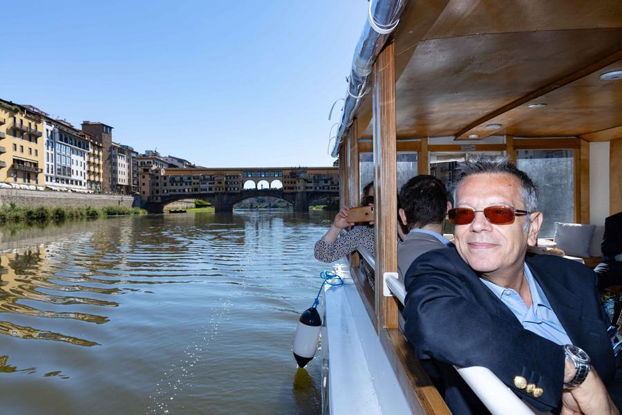 I balconi e il Ponte Vecchio, Firenze vista dal battello