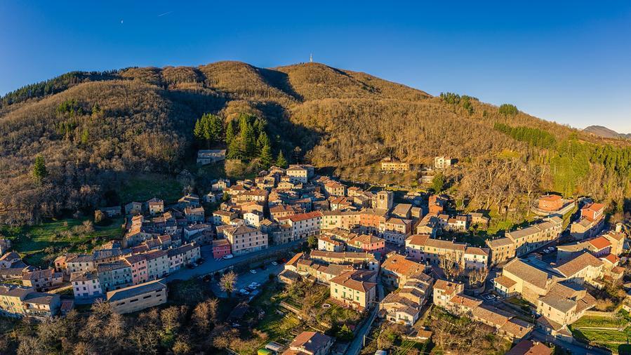 Montieri, coppia fiorentina si perde nei boschi: ritrovata grazie a un cittadino