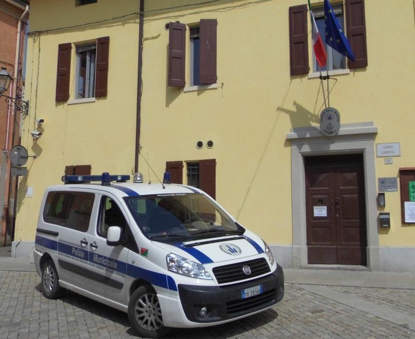 San Cesario, si era addormentata nell’auto rubata: denunciata
