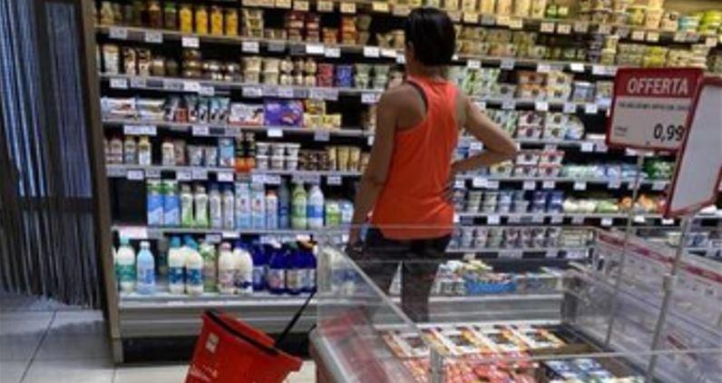Ferrara, rincari alle stelle anche per fare la spesa: olio di semi +70%, burro +38%, riso +30%