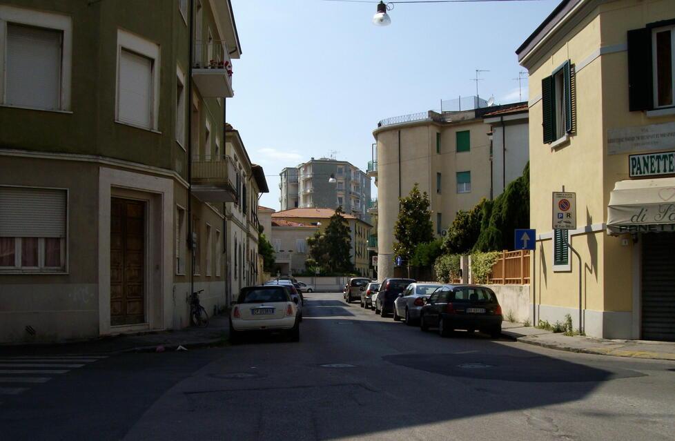 «Si è preso i soldi della cliente»: chi è il consulente finanziario di Livorno a processo