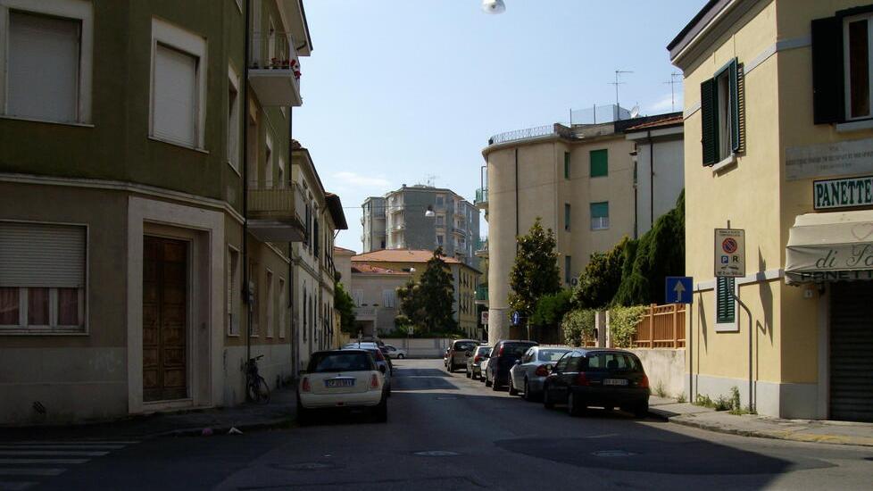 «Si è preso i soldi della cliente»: chi è il consulente finanziario di Livorno a processo