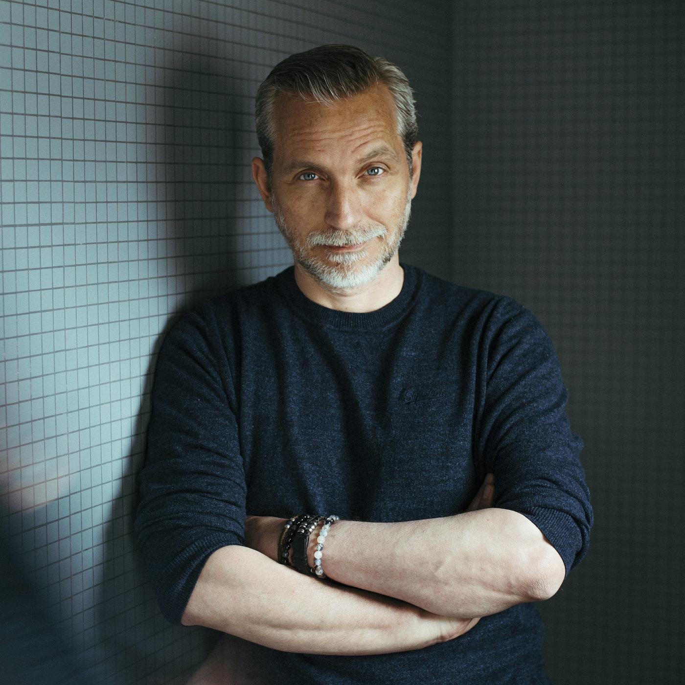 «Così indago lo sguardo degli altri»: ecco il nuovo noir di Olivier Norek 