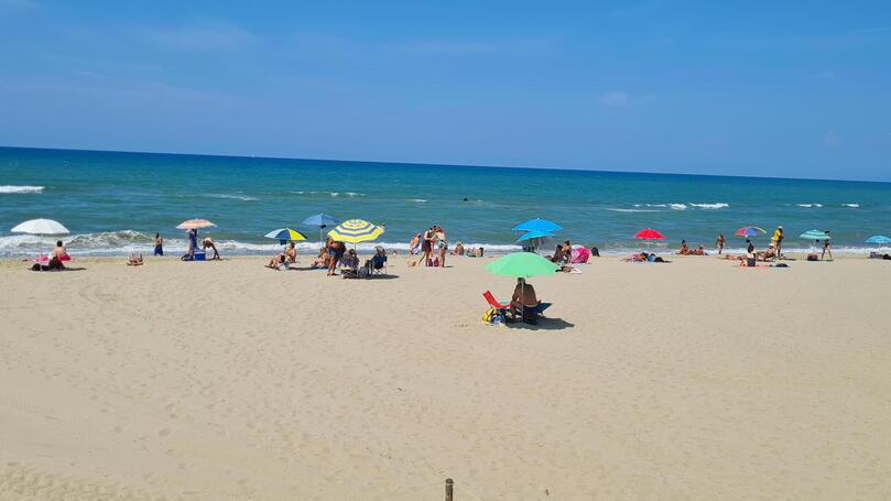 A Marina di Vecchiano un altro furto in un’auto