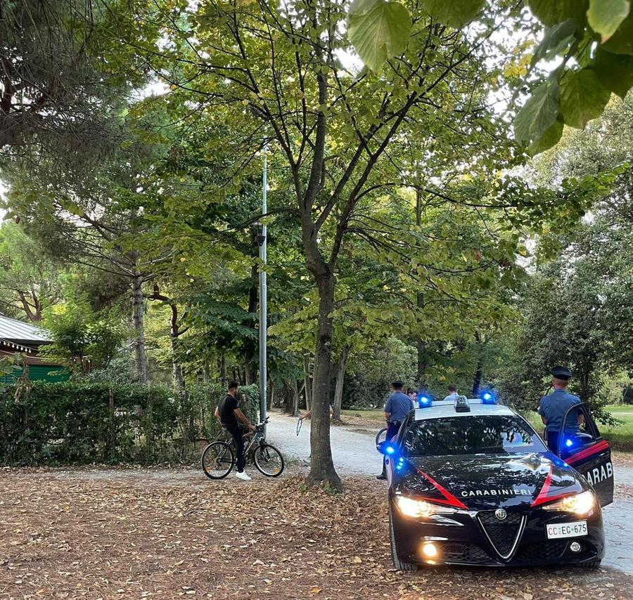 Viareggio, irregolarità nella sicurezza sul lavoro: chiusi un bar e un fast-food in centro