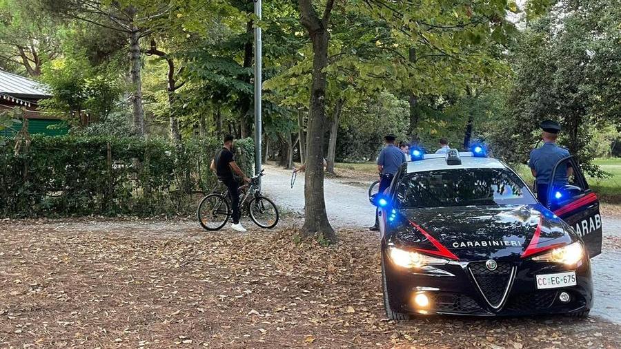 Viareggio, irregolarità nella sicurezza sul lavoro: chiusi un bar e un fast-food in centro