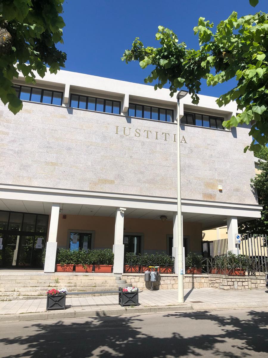 
	Il palazzo di giustizia di Tempio Pausania

