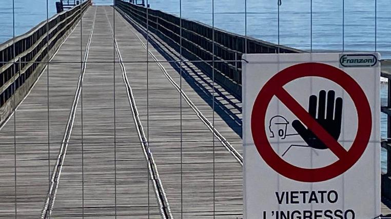 Lido Volano: il pontile è stato chiuso in anticipo. «Sono necessarie manutenzioni»