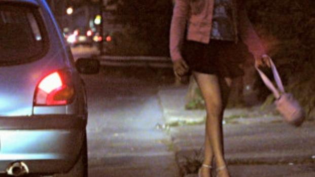 Fa da autista alla prostituta. Condannato cliente 65enne