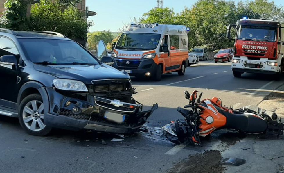 Vignola. Il motociclista resta in gravi condizioni 