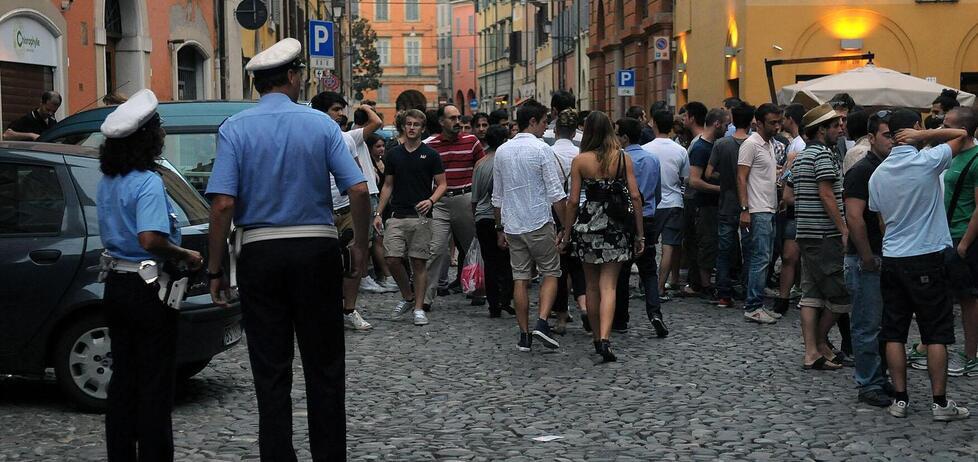 Modena, Pomposa e dintorni. Polizia locale, controlli notturni E il Comune incontra gli esercenti 