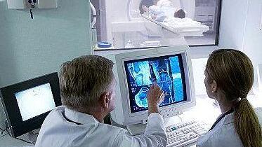 La risonanza magnetica resta uno degli esami critici per le liste d'attesa