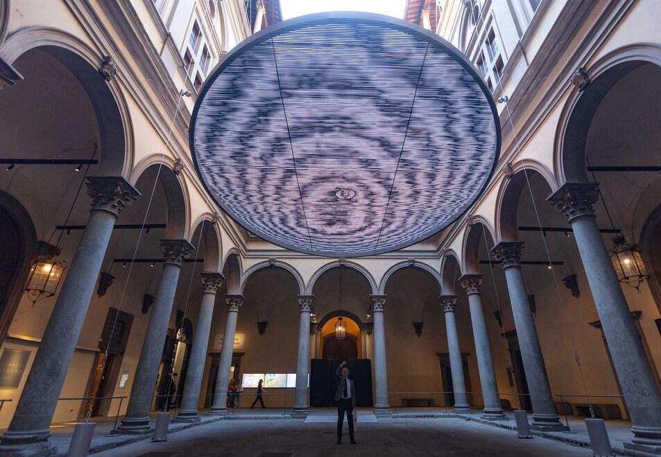 Con luce, colori e fisica della percezione: le opere di Eliasson sono un atto politico 