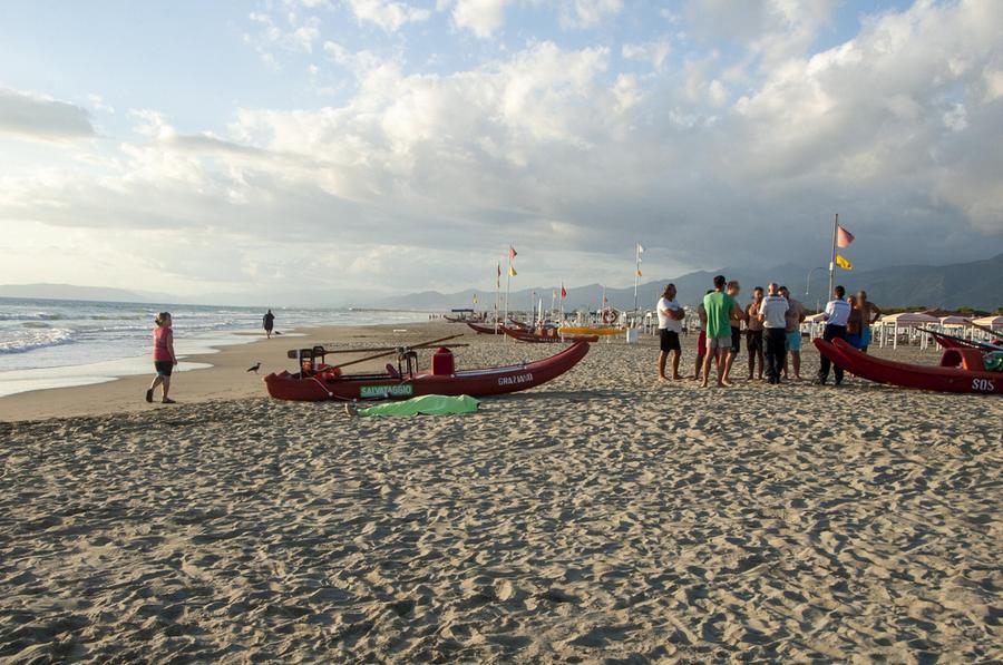 Morto in mare a Lido di Camaiore a 56 anni, il ricordo degli amici: «Aiutava sempre tutti»