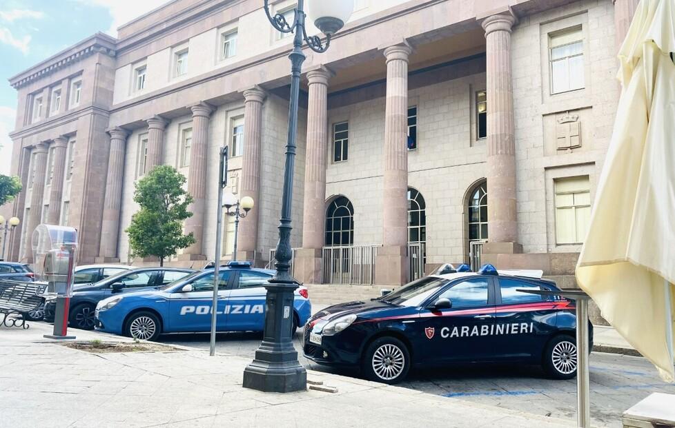 Sassari, violentata e ricattata per anni da un ex autista amico di famiglia 