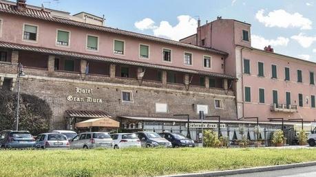 Gli alberghi cittadini sono in ginocchio: in 15 pensano di chiudere in inverno