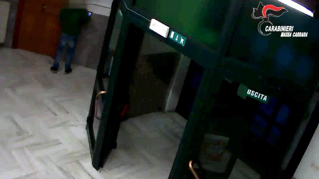 Furbetti del cartellino, a processo 37 dipendenti – Tutti i nomi