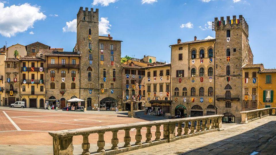 Arezzo è pittura e poesia, una lunga storia tutta da scoprire 

