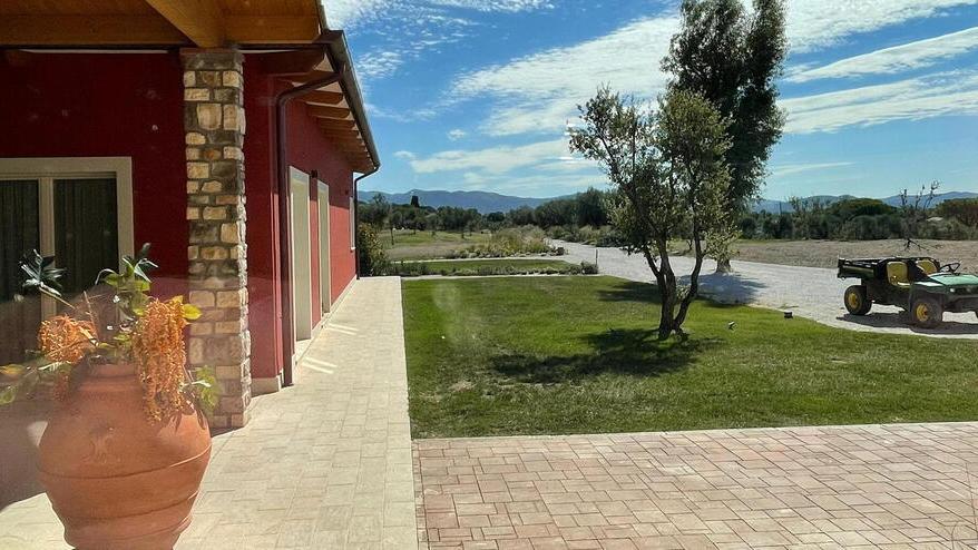 Lavori al golf resort bloccati, il proprietario annuncia il ricorso al Tar