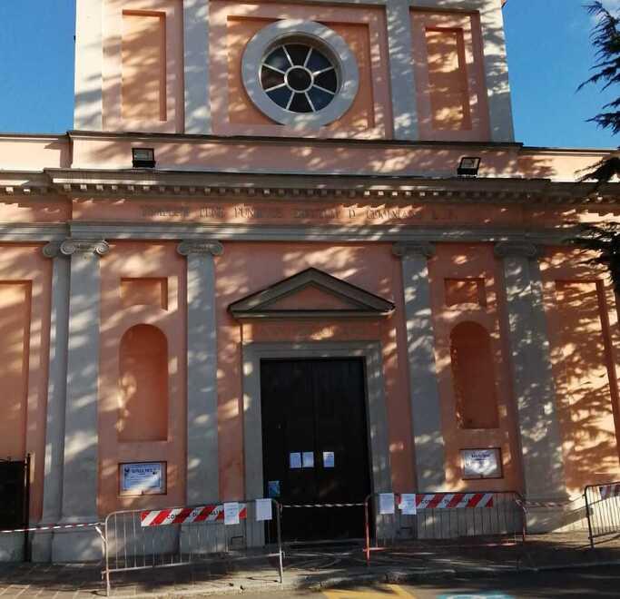La chiesa di Guiglia perde i pezzi e chiude 