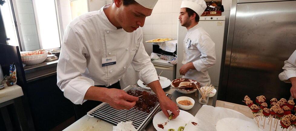 Pisa, aziende chiuse o a orario ridotto per i dipendenti che non si trovano 