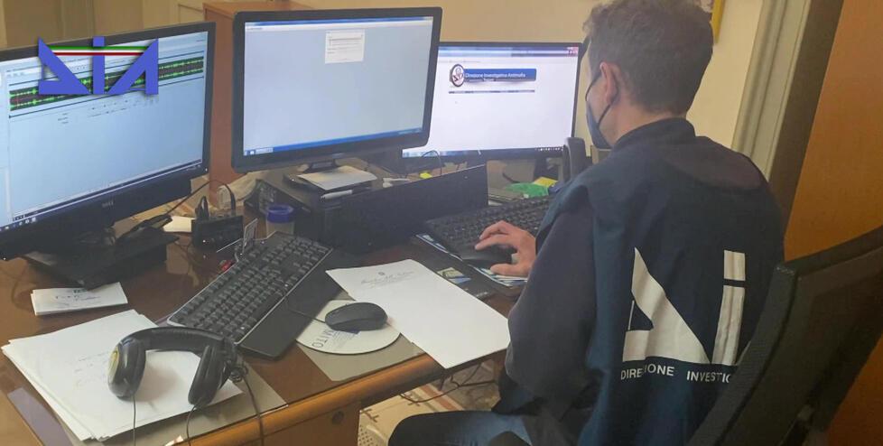 «Riciclaggio in porto a Viareggio»: chi sono i 17 indagati. L’ipotesi: sistema criminale gestito da due famiglie
