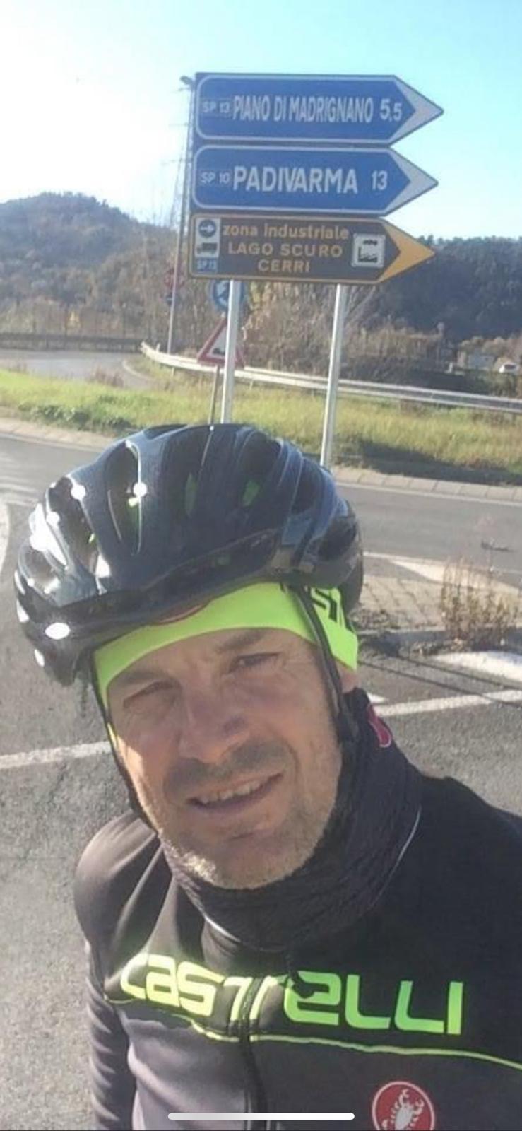 Carrara, muore nel sonno a 53 anni ex calciatore: trovato dalla figlia all'alba