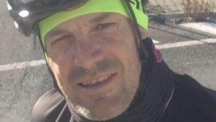 Carrara, muore nel sonno a 53 anni ex calciatore: trovato dalla figlia all'alba