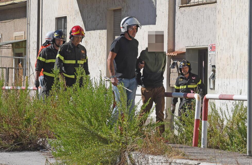 Blitz al palazzo di via Cimabue, era occupato da sei giovanissmi 