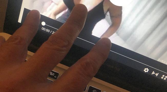 Pisa, manda foto della ex nuda all’attuale fidanzato