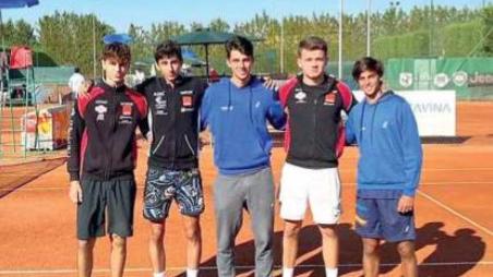 La squadra Under 16 del Tennis Italia Forte dei Marmi alle finali di Padova