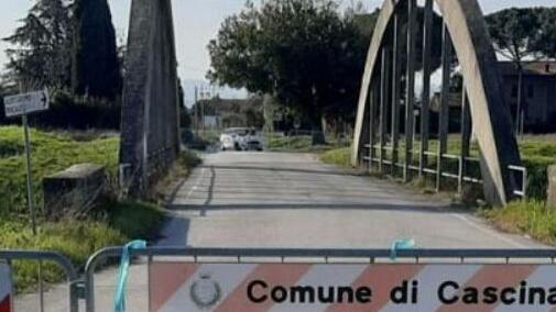 Latignano, finiti gli esami sul ponte: esito tra 15 giorni