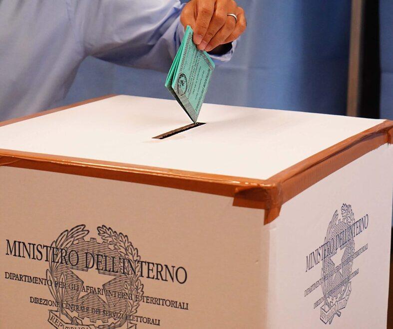 Un'urna (foto d'archivio)