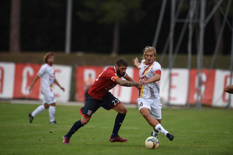 Prima vittoria della Torres in serie C: 2-0 in trasferta contro la Recanatese