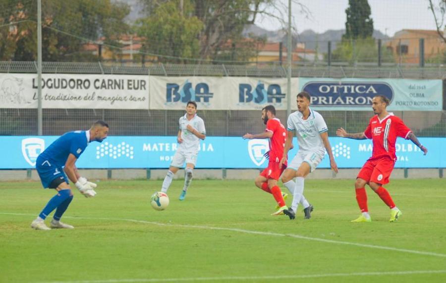 
	La gara Olbia Siena finita 0-0 <em>(foto Vanna Sanna)</em>

