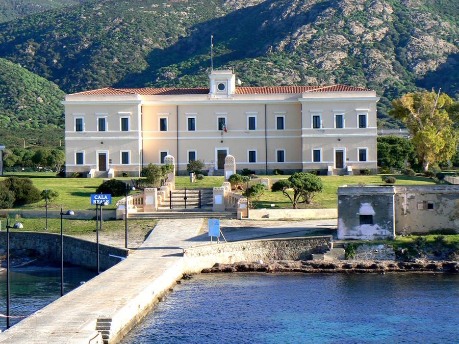 
	La banchina di Cala Reale all'isola dell'Asinara

