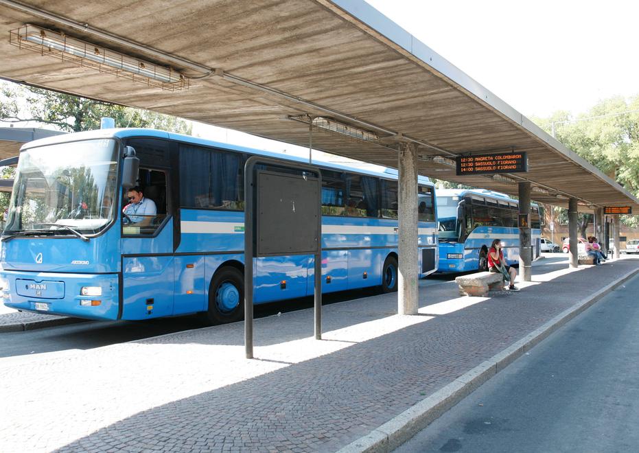 Modena. Molesta una ragazza in stazione ma lei scappa e va a denunciarlo 