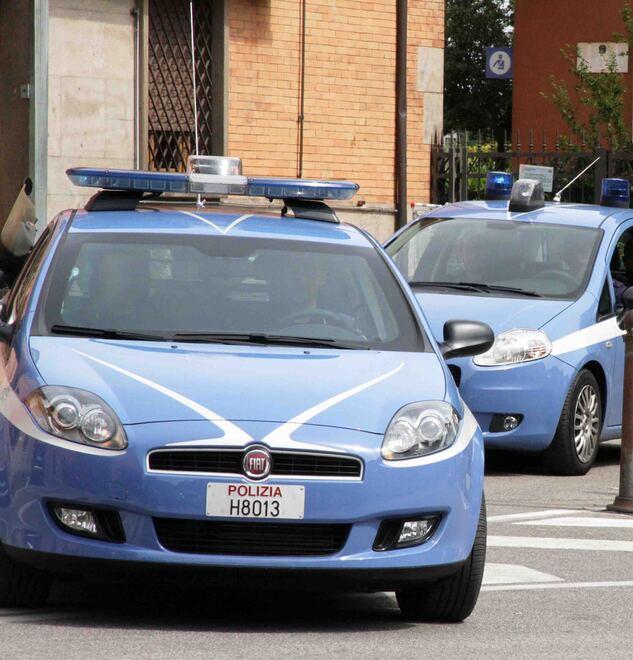 Entra da una finestra ma il ladro acrobata se ne va a mani vuote