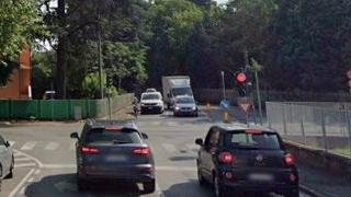 Cento, ennesimo black out e l’incrocio è un pericolo