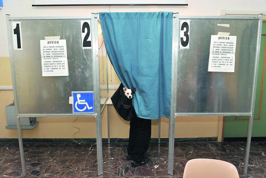 Alle urne 1,3 milioni di sardi, 16 i posti nel nuovo Parlamento