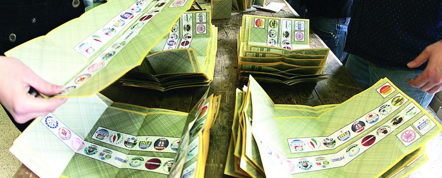 Due schede, niente voto disgiunto. Ecco le regole per non sbagliare