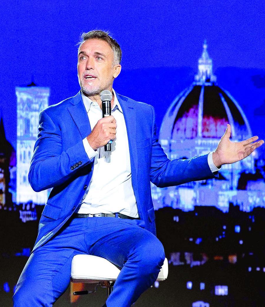 Batistuta sogna un futuro in viola: «La Fiorentina è ancora casa mia»