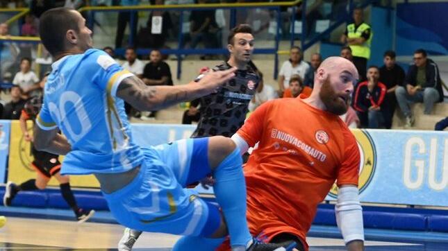 Esordio amaro in A per il Futsal Pistoia travolto in terra napoletana