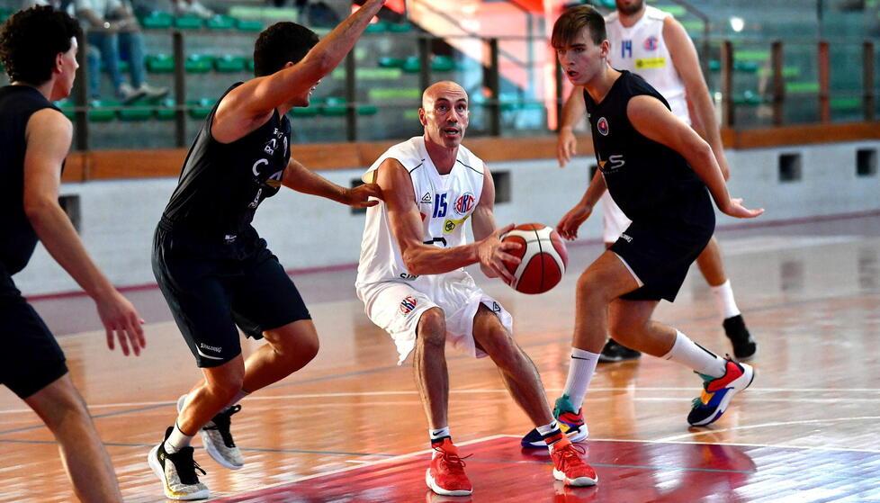 Basket Cecina Per i quarti di finale l’ostacolo si chiama Fides Livorno