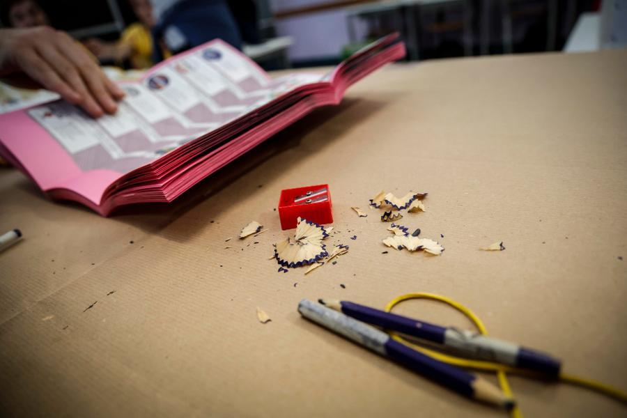 Oltre 2,8 milioni di toscani alle urne. Dal Granducato 20 parlamentari in meno