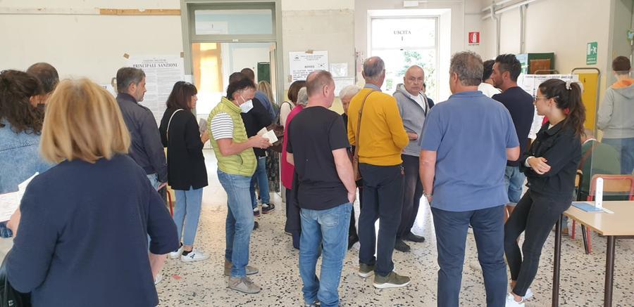 Cala l’affluenza in provincia di Lucca: in quattro anni persi otto punti