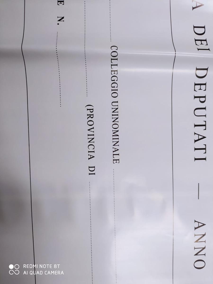 
	La busta che reca scritta la parola collegio, ma con due "g"

