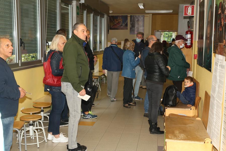 Cala l’affluenza: alle 19 ha votato il 59,81% dei reggiani