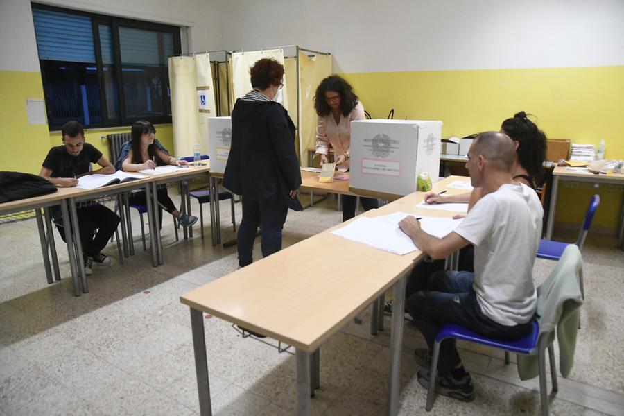 Alle 19 in Sardegna affluenza 40,9 per cento, in netto calo: alle precedenti politiche aveva votato il 52,3%