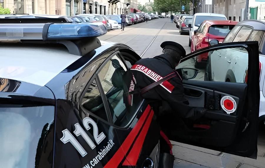 Ferito con tubo ferro in piazza a Livorno